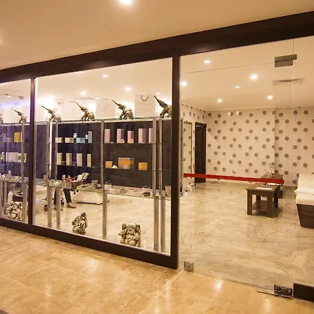 מלון Selectum Noa 5*