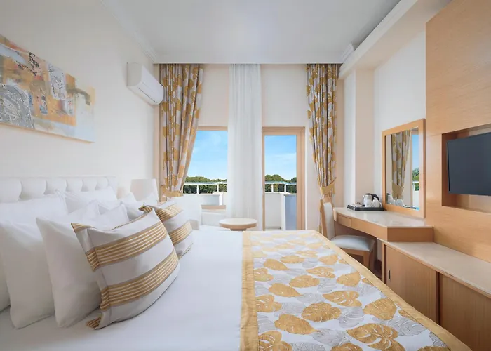 Selectum Noa 5* بيليك